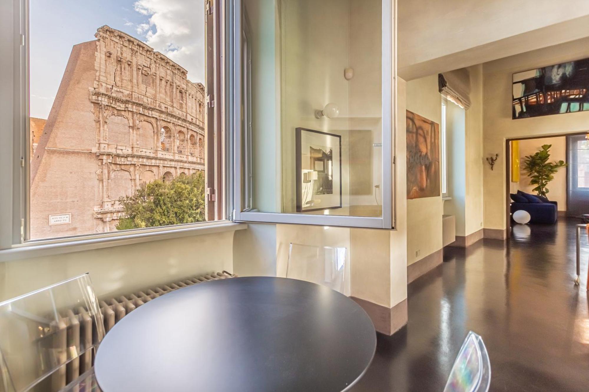 Iconic Apartment With Unique Colosseum View Rome Exterior photo